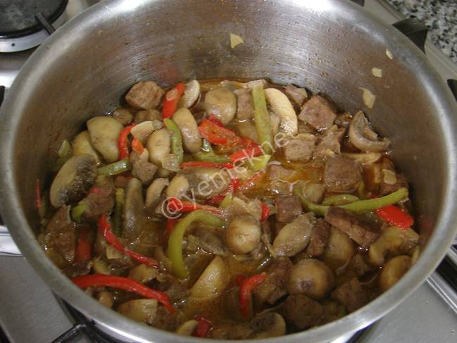 Mantarlı Ciğer Sote - Yapılışı (5/8) 